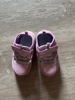 🧡3/15 OshKosh B'Gosh Purple Durable Play Sandals 10